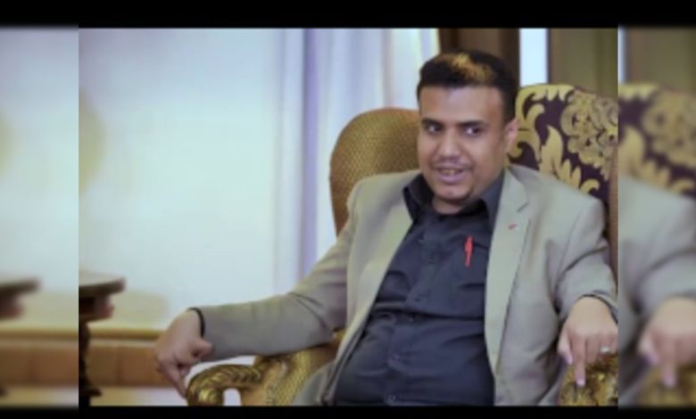 تفاصيل احتراق سيارة الفنان سيف الوافي في تعز