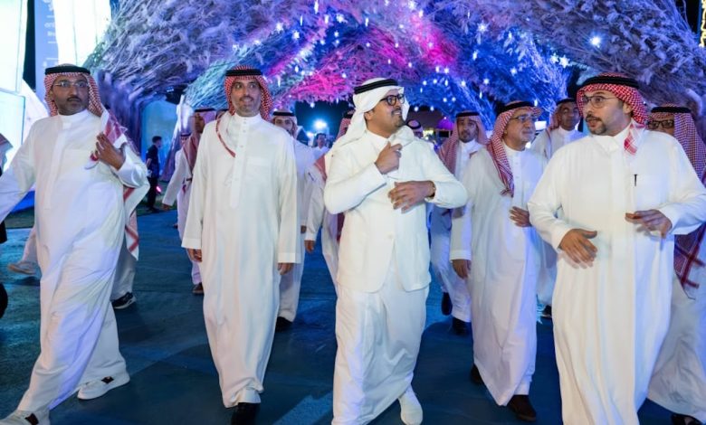 الأمير سعود بن مشعل يزور منطقة ونتر وندرلاند جدة