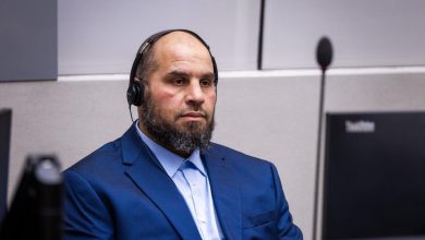 المتهم الليبي خالد الهيشري خلال مثوله أمام المحكمة الجنائية الدولية في لاهاي